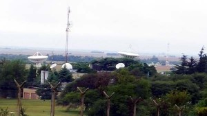 Vista general del campo de antenas de la Comisión de Actividades Espaciales.