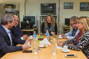 La gobernadora Rosana Bertone se reunió con el Rector de la UNTDF Ing. Juan Castelucci y el Decano de la UTN Ing. Mario Ferreira.