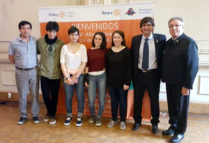 De izquierda a derecha: Carlos Cabral, Rubén Carrillo, Iris Fernández, Lucía Arrébola, Mariana Baliño, Martín Rodríguez (coordinador de distrito de intercambio estudiantil ) y Mario Ferreyra.