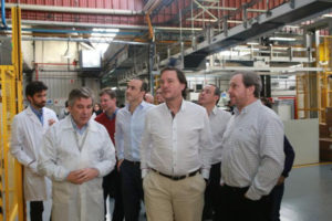 El ministro de Industria Ramiro Caballero acompañó ayer al presidente del INTI Javier Ibáñez, durante el primer tramo de su recorrida por la provincia, para visitar distintas fábricas y conocer el nivel de desarrollo.