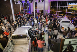 Una gran cantidad de público acompañó el lanzamiento de la nueva Ford Ranger