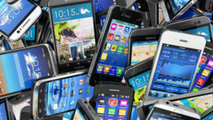 El anunciado plan canje de teléfonos por smartphones fue modificándose y ahora se perfila como una oferta masiva de equipos 4G baratos a pagar bajo las normas del programa Ahora 12 o similar.