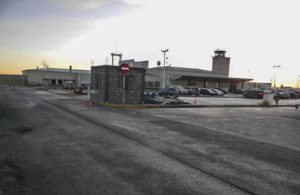 La empresa Aeropuerto Argentinas 2000 ha informado que se ha otorgado a una empresa local, riograndense, la concesión de la administración del sector de estacionamiento en el Aeropuerto Internacional de Río Grande.