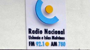 La designación de Ferrari se concretará en un acto que se realizará a las 15 en Radio Nacional Ushuaia de San Martín 331, y el designado nuevo director es publicista y tiene a su cargo la empresa CIMA Producciones.