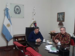 El ingeniero Mario Félix Ferreyra, Decano de la Facultad Regional Río Grande de la Universidad Tecnológica Nacional, mantuvo un encuentro institucional con el Rector de la Universidad Nacional de Jujuy, licenciado Rodolfo Tecchi, en el despacho de éste.