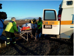 Una mujer resultó con múltiples fracturas tras choque frontal sobre ruta chilena. (Imagen gentileza Radio Polar).