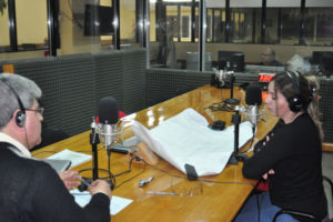 Lilian Corvalán, del partido Fuerza Justa, fue entrevistada en el programa ‘Buscando el Equilibrio’ que se emite por FM Universidad (93.5 MHZ), donde se refirió a la Expo Niño 2016 que se desarrollará durante los días 13 y 14 de agosto en el gimnasio ‘Padre Miguel Bonnucelli’ del Colegio Don Bosco, desde las 13 a 22 horas, con entrada libre y gratuita en ambas jornadas.