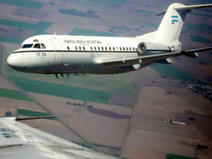 Ceballos había informado a través de la Agencia Télam que el aeródromo de la Base Marambio será equipado con radares y sistemas electrónicos para operar vuelos civiles a partir del verano de 2018.