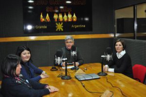 Legisladoras del FPV y de la UCR debatieron sobre la realidad de la provincia en los estudios de FM Universidad.