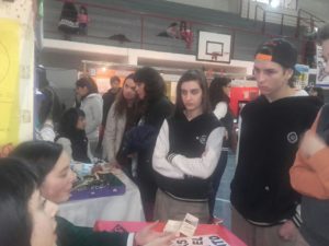 Estudiantes de 5to año de Humanidades Bilingüe del CIERG presentaron una interesante iniciativa sobre el abordaje de la violencia de género en la Feria de Ciencias de Río Grande.
