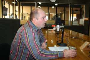 Fernando Gliubich, presidente del Consejo Regional del Centro Regional Patagonia Sur estuvo presente en los estudios de Radio Universidad 93.5.