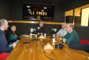 Integrantes de la comisión directiva del Colegio de Ingenieros de nuestra provincia visitaron Radio Universidad 93.5 para difundir sus actividades y ser “una incubadora” de nuevos profesionales, dado que aspiran a tentar a los jóvenes a que sigan la carrera, en alguna de sus ramas.