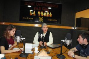 El presidente de la Juventud Radical de Tierra del Fuego, Mauro Martínez, y la secretaria de Formación Política de la Mesa Nacional de la Juventud Radical, Natalia Jañez visitaron los estudios de Radio Universidad 93.5, donde realizaron un análisis de la situación actual de la Unión Cívica Radical a nivel nacional y provincial, en el marco de las próximas internas que se estarán llevando a cabo el 25 de septiembre.