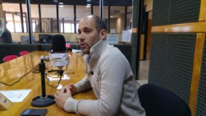 El secretario de Deportes de la Provincia, Ramiro Bravo, visitó los estudios de Radio Universidad (93.5 MHZ).