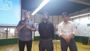 Los flamantes ingenieros pesqueros de la UTN, Juan Pablo Fazzi, Ariel Lujan Giamportone y Alejandro Fábrega, presentaron en público un submarino para revisión de los cascos de los barcos.