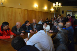 Los representantes del sector acudieron al Concejo Deliberante junto a referentes de la CGT para impulsar un nuevo debate con los concejales sobre el cambio de la normativa vigente.