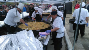 Once mil porciones de paella fueron elaboradas por Gastronomía del Sur que se sumó a los festejos de la ciudad, en el marco de la Responsabilidad Social Empresaria.