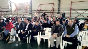 El Vicedecano de la Facultad Regional Río Grande, ingeniero Francisco Álvarez, también participó del debate.