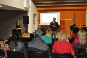 “La idea era convocar a esta primera reunión informativa, pero vamos a seguir manteniendo encuentros convocando a los negocios de la ciudad que quieran sumarse a la adhesión del estacionamiento”, confió el doctor Federico Greve.