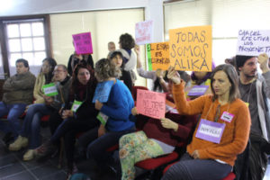 Diferentes organizaciones civiles acompañaron a Alika Kinan y presenciaron parte del proceso oral.