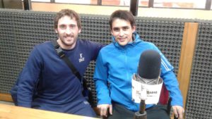 Los profesores Federico Linetti y Richard Gómez, en los estudios de Radio Universidad (93.5 MHZ).