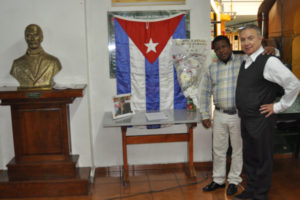 El ingeniero Mario Ferreyra, decano de la Facultad Regional Río Grande de la Universidad Tecnológica Nacional, explicó que “este homenaje obedece a un pedido de la comunidad cubana de realizarlo en nuestra sede universitaria”.