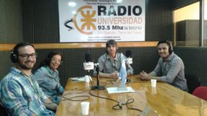 La Dra. Ana Castro Luna y los investigadores Germán Céspedes y Mariano Asteazarán, visitaron los estudios de Radio Universidad (93.5 MHZ) para brindar detalles del curso de Energías Renovables que se encuentran llevando a cabo en la Facultad Regional Río Grande. 