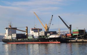 La decisión de eliminar los beneficios a las exportaciones desde puertos patagónicos fue ampliamente rechazada por los gobernadores de estas provincias, y prevén una reunión en los próximos días para pedir la derogación del DNU.