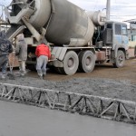 Es arteria troncal en los nuevos barrios de la Margen Sur El municipio avanza con la pavimentación de ‘Gran Malvina’