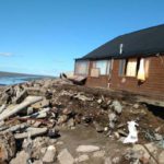 Una casa se desplomó como consecuencia de las mareas extraordinarias