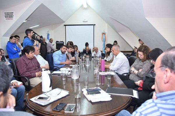 Con la presencia de los intendentes, legisladores y concejales de Ushuaia y Río Grande se llevó a cabo la reunión por el Impuesto Inmobiliario.