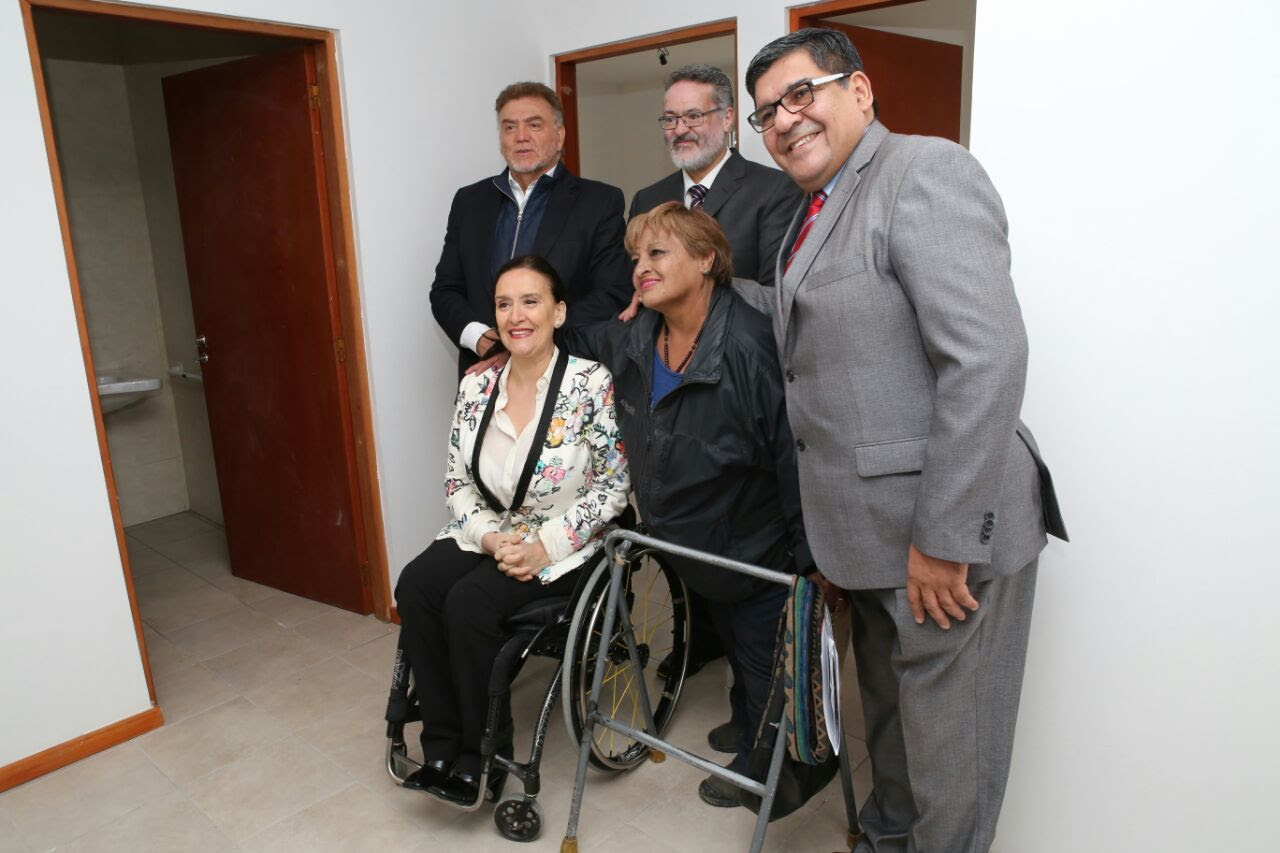 La vicepresidente Gabriela Michetti entregó llaves de nuevas viviendas.