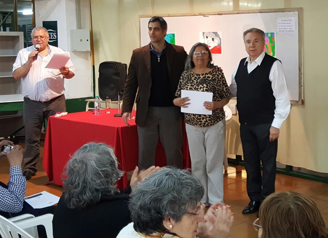 Afiliados al Pami recibieron sus respectivos diplomas de finalización de cursos que se dictan en la Universidad Tecnológica Nacional Facultad Regional Río Grande.