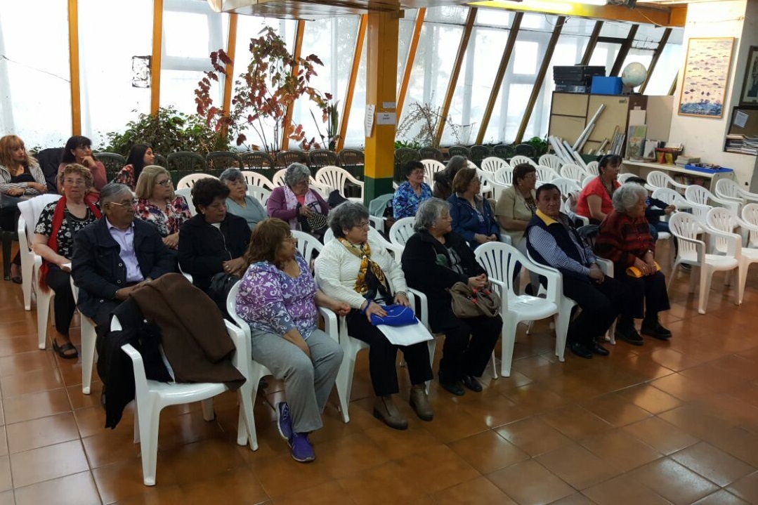 Afiliados al Pami recibieron sus respectivos diplomas de finalización de cursos que se dictan en la Universidad Tecnológica Nacional Facultad Regional Río Grande.