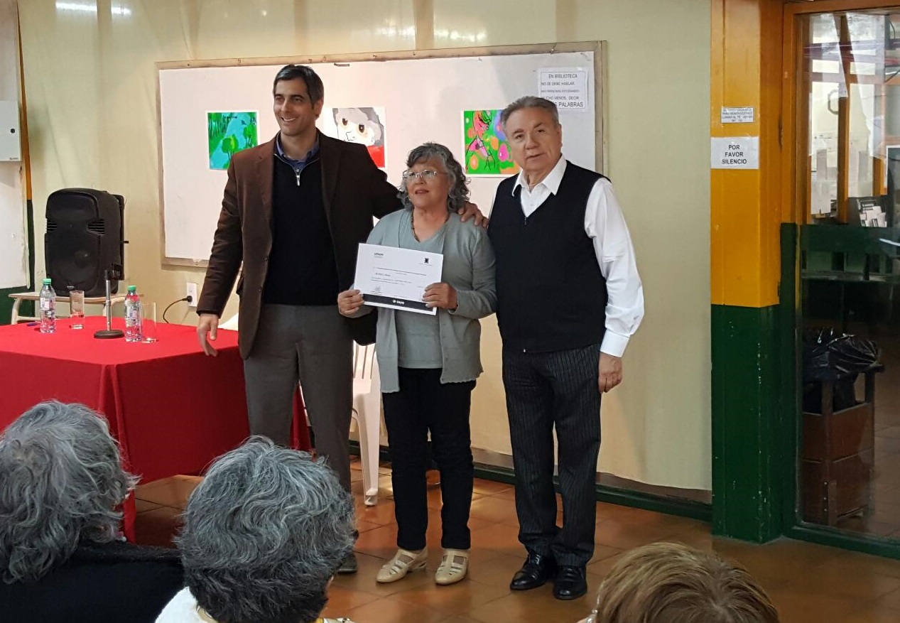 Afiliados al Pami recibieron sus respectivos diplomas de finalización de cursos que se dictan en la Universidad Tecnológica Nacional Facultad Regional Río Grande.