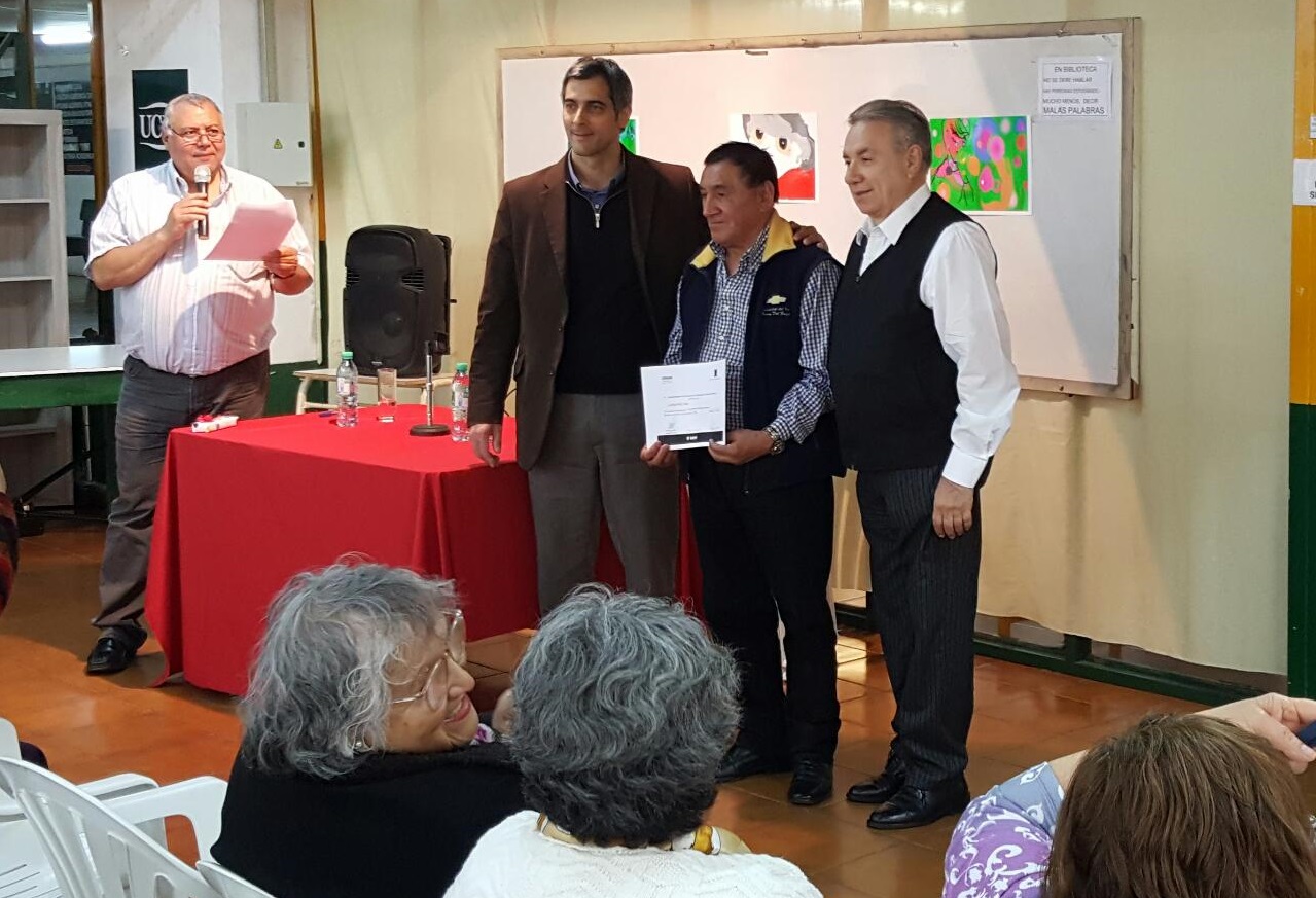 Afiliados al Pami recibieron sus respectivos diplomas de finalización de cursos que se dictan en la Universidad Tecnológica Nacional Facultad Regional Río Grande.