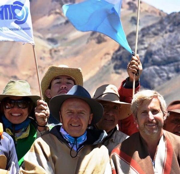 El Ministro del Interior de la Nación, Rogelio Frigerio, acompañando el Cruce de los Andes.