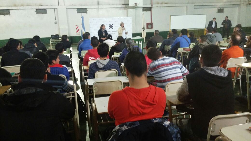 Autoridades, alumnos y docentes de la UTN participaron del acto formal que dio inicio al ciclo lectivo 2017.