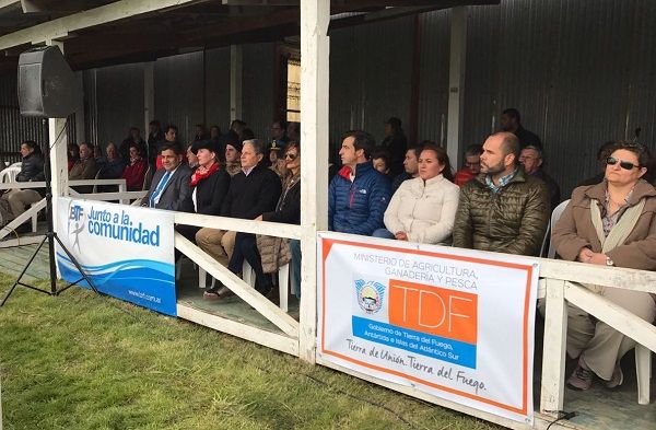 Autoridades provinciales y municipales participaron de la XXXVIII Exposición Rural, Ganadera, Comercial, Industrial y Artesanal de la Tierra del Fuego.