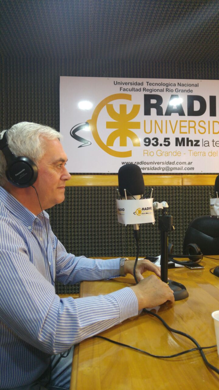 Lucho Torres repasó su gran trayectoria en los estudios de Radio Universidad (93.5 MHZ).