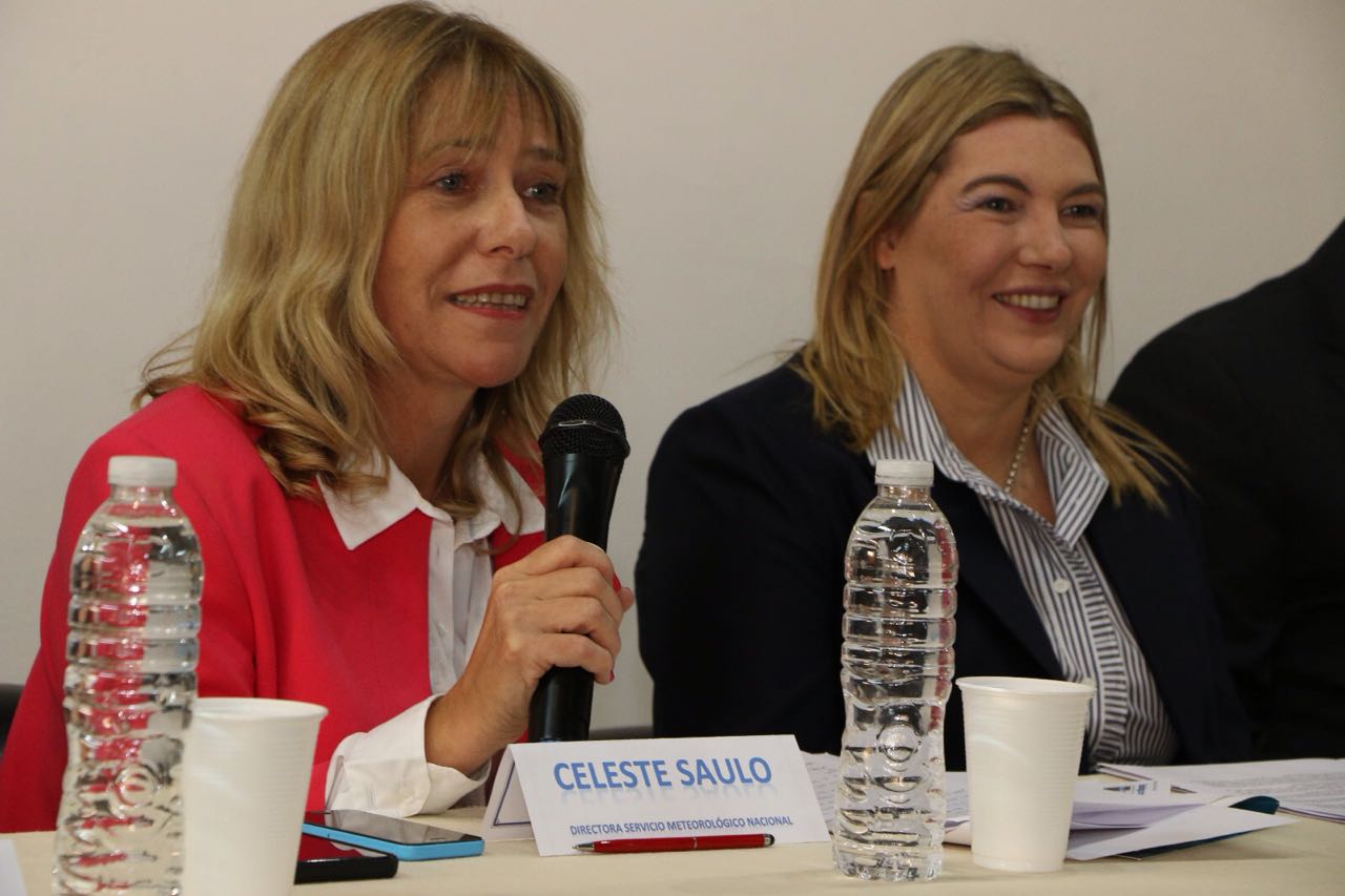 La Directora del SMN Dra. Celeste Saulo, junto a la gobernadora Rosana Bertone.