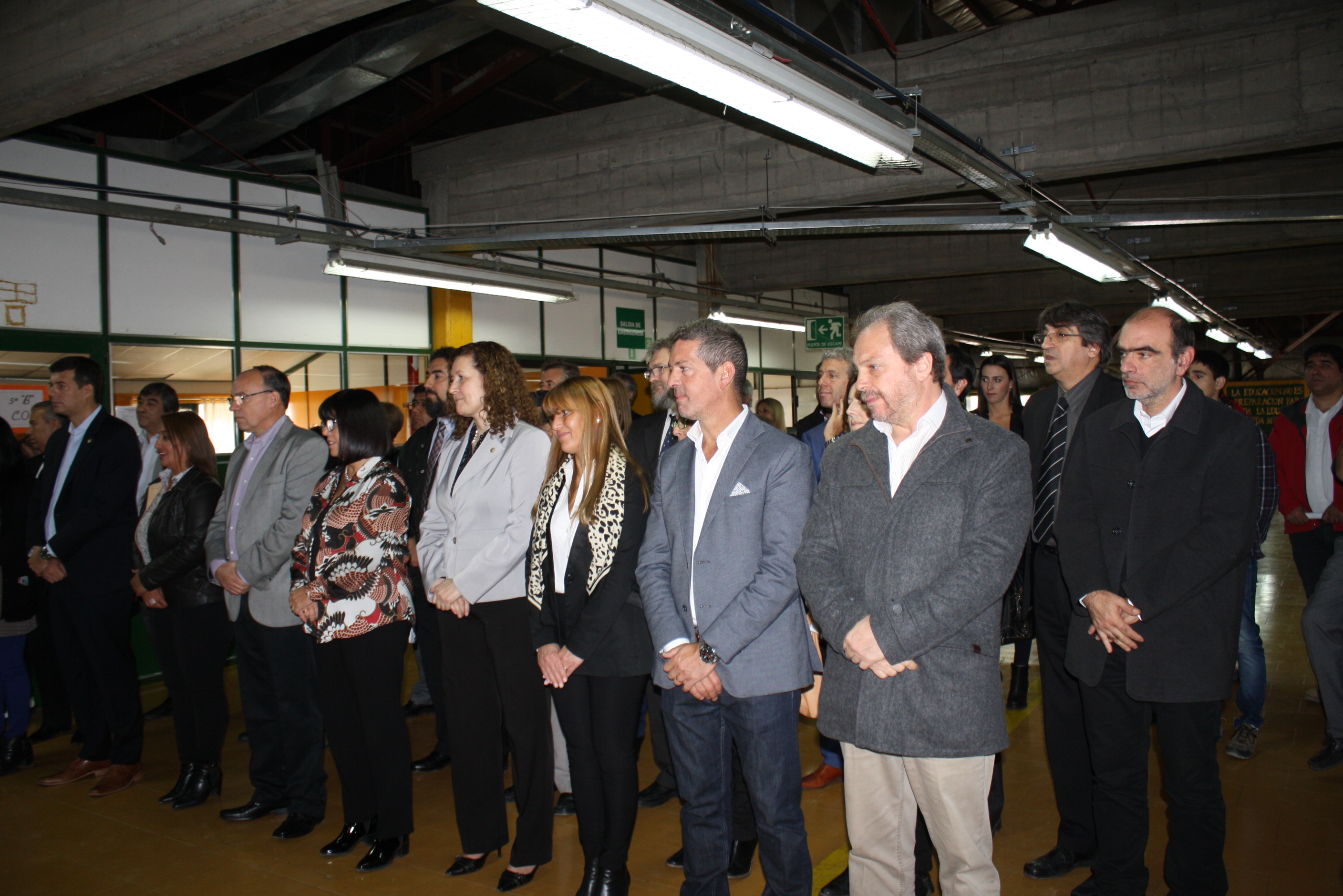 El Ministro de Ciencia y Tecnología, Gabriel Koremblit, junto a Fabio Seleme y Abraham José, entre otras autoridades presentes.