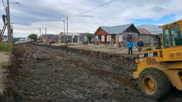 Comenzó la pavimentación en el parque industrial de Río Grande.