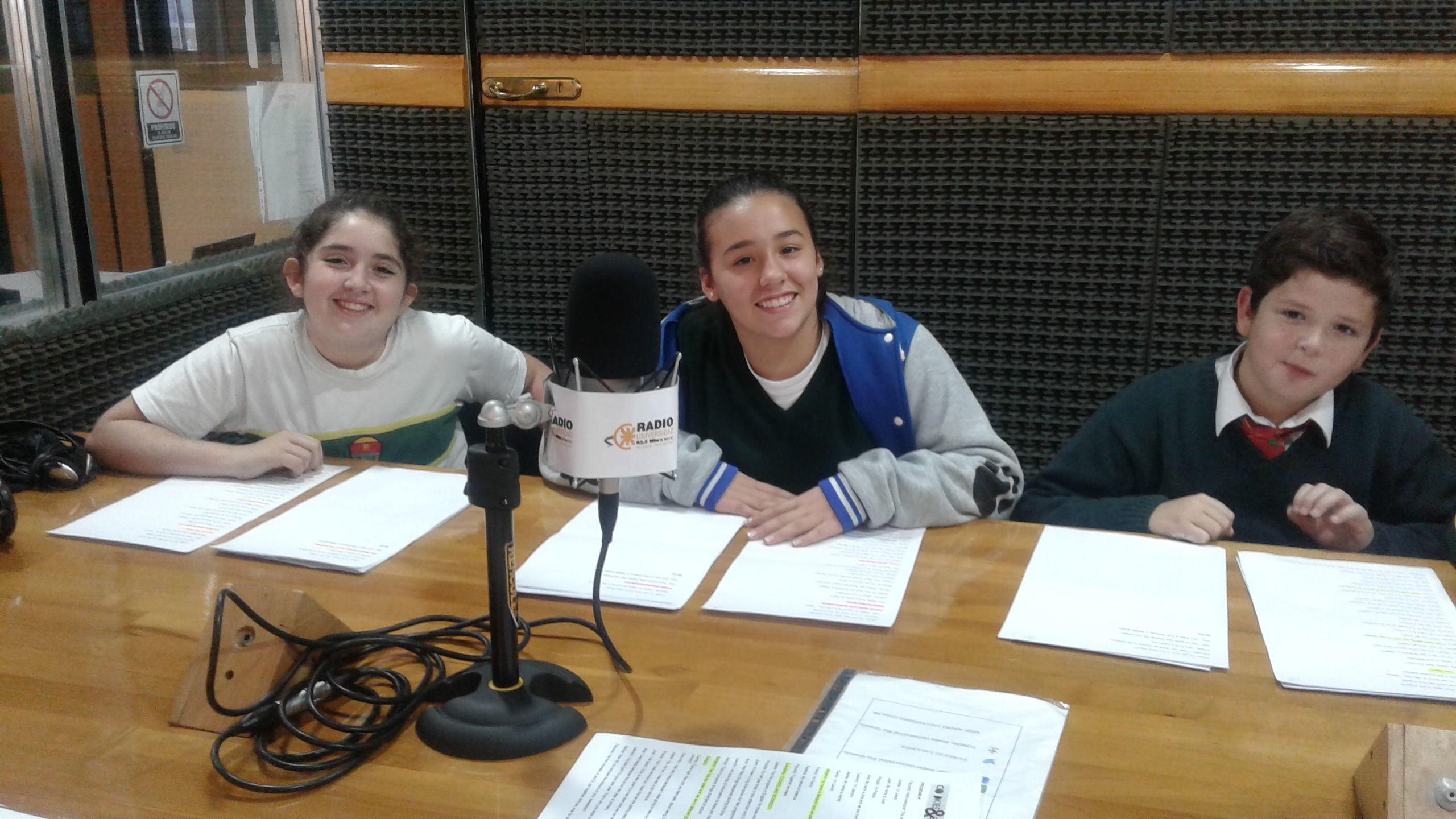 En Radio Universidad (93.5) compartimos la última edición de Cookies and Bookies, programa con producción exclusiva en ingles y conducido por los alumnos de los diferentes niveles de la Escuela Austral de Enseñanza Bilingüe (EADEB).