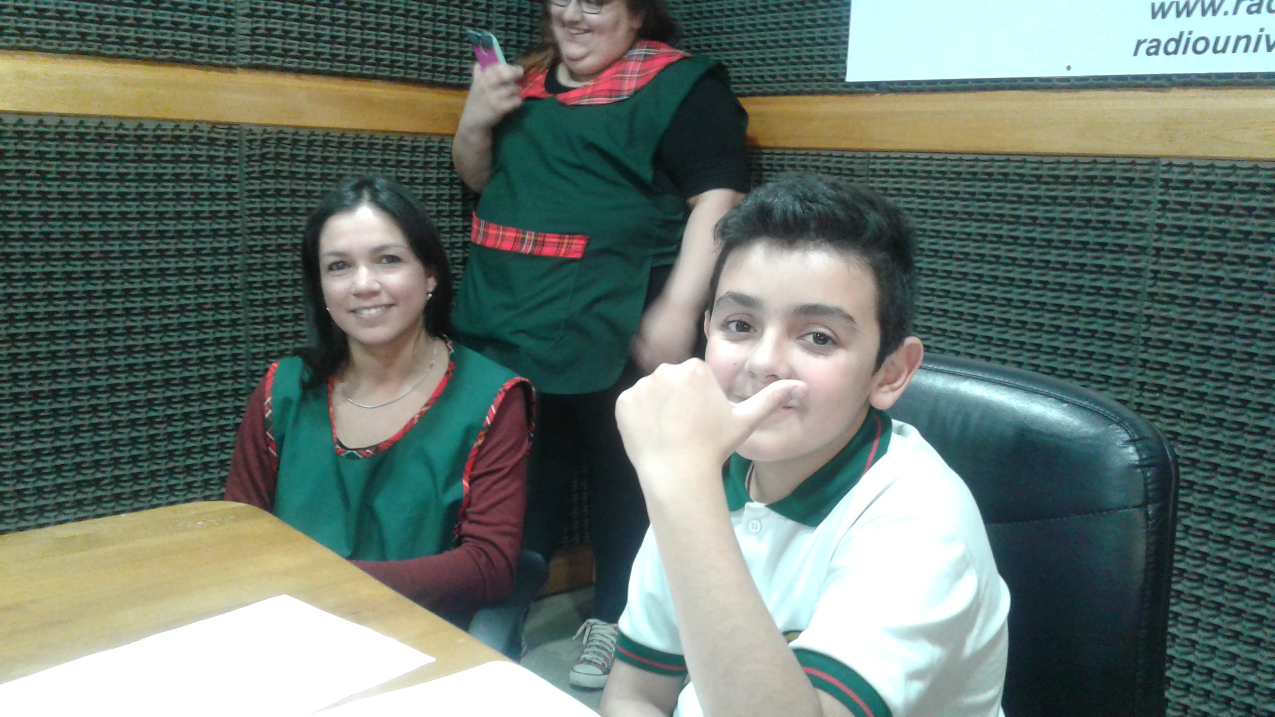 En Radio Universidad (93.5) compartimos la última edición de Cookies and Bookies, programa con producción exclusiva en ingles y conducido por los alumnos de los diferentes niveles de la Escuela Austral de Enseñanza Bilingüe (EADEB).