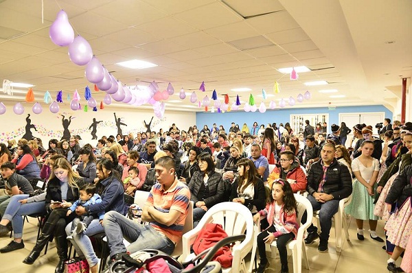 El Festival de danza ‘Vaivén’ colmó el Centro Cultural Yaganes.