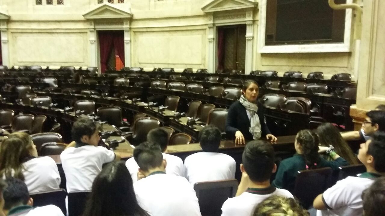 Una delegación de 35 alumnos de 5to año del CIEU, se encuentran en Buenos Aires visitando los distintos puntos culturales e históricos que ofrece la ciudad.