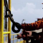 Los petroleros discuten una mejora salarial