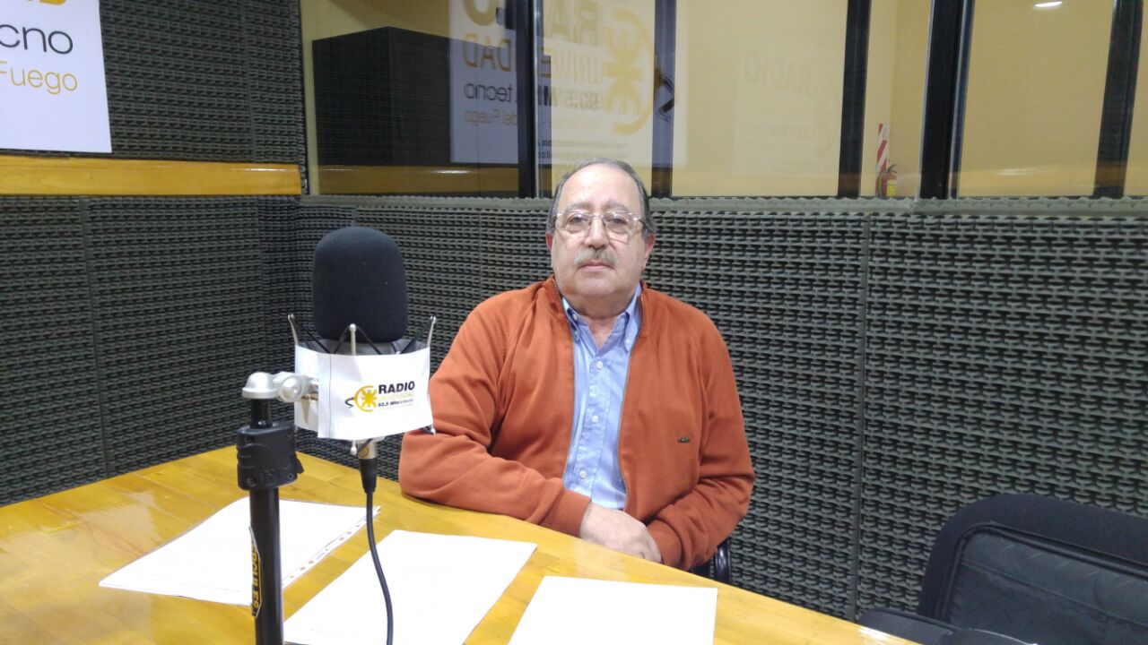 El Ingeniero Enrique Schoua, Gerente de Planta de Tecnomyl, visitó los estudios de Radio Universidad (93.5)