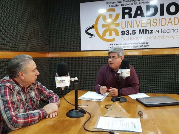 En el programa ‘Dos Preguntan’ que se emite por Radio Universidad (93.5 MHZ), el Decano de la Facultad Regional Río Grande de la Universidad Tecnológica Nacional ingeniero Mario Félix Ferreyra fue entrevistado por distintas actividades académicas y también sobre la postura de la UTN fueguina en relación a la elección de un nuevo Rector en la alta casa de estudios.